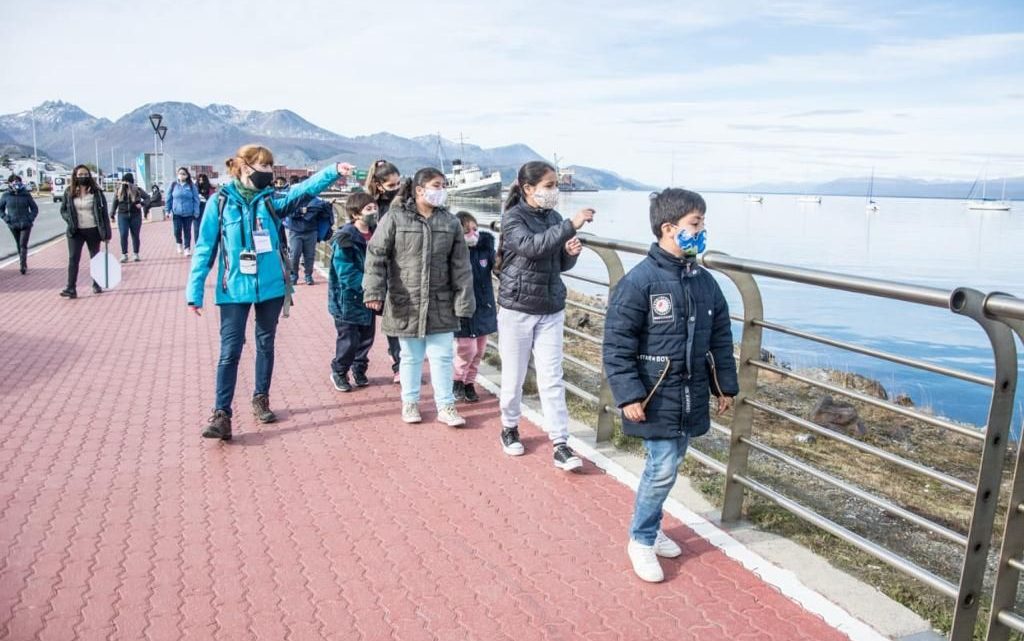 NIÑOS Y NIÑAS SIGUEN DESCUBRIENDO USHUAIA A TRAVÉS DEL TURISMO SOCIAL