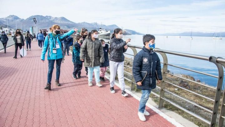 NIÑOS Y NIÑAS SIGUEN DESCUBRIENDO USHUAIA A TRAVÉS DEL TURISMO SOCIAL