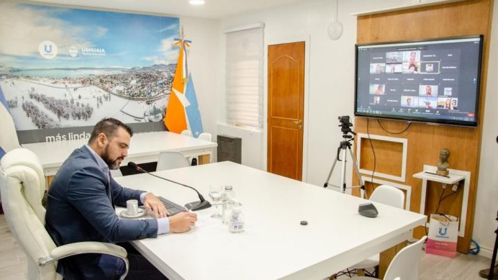USHUAIA TU DESTINO VUOTO JUNTO A MÁS DE 200 PRESTADORES TURÍSTICOS PRESENTÓ LA CAMPAÑA DE INVIERNO 2021