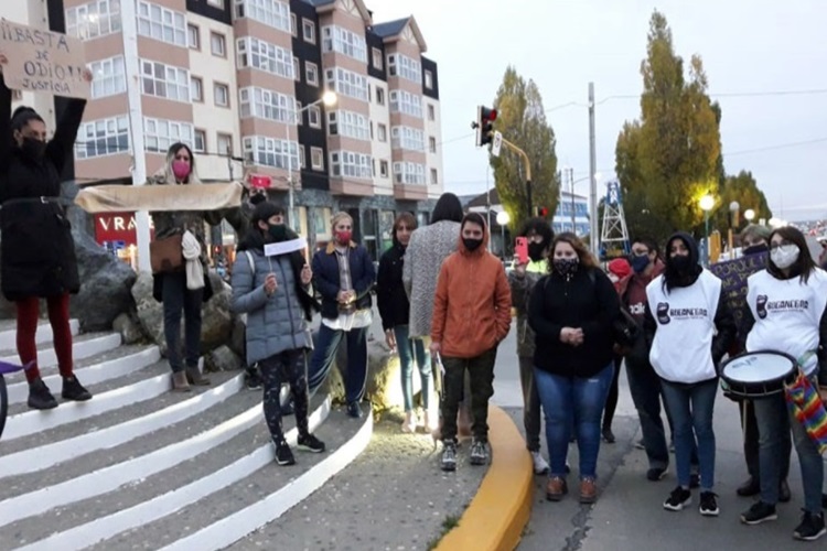 Activistas reclaman a la Justicia que actue en un intento de travesticidio Activistas reclaman a la Justicia que actue en un intento de travesticidio