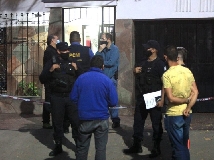 Un hombre de 88 años le pegó un tiro en la cara a su esposa de 76 y se suicidó