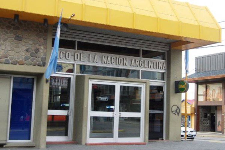 Empleada del Banco Nacion Ushuaia involucrada en estafas con tarjetas de credito Empleada del Banco Nacion Ushuaia involucrada en estafas con tarjetas de credito