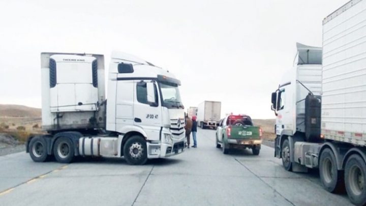 Por bloqueo de ruta en Chile piden no viajar por tierra desde y hacia TDF