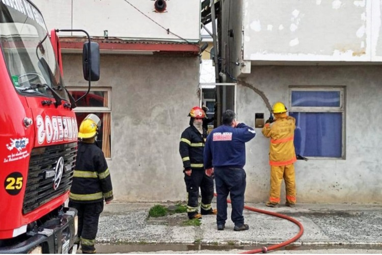 Incendio en un inquilinato, sin lesionados