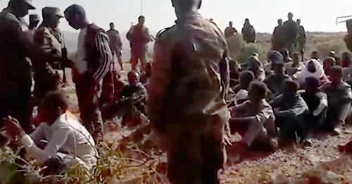 La “masacre de las dos balas” que espanta al mundo: soldados ejecutaron a jóvenes desarmados en Etiopía La “masacre de las dos balas” que espanta al mundo: soldados ejecutaron a jóvenes desarmados en Etiopía