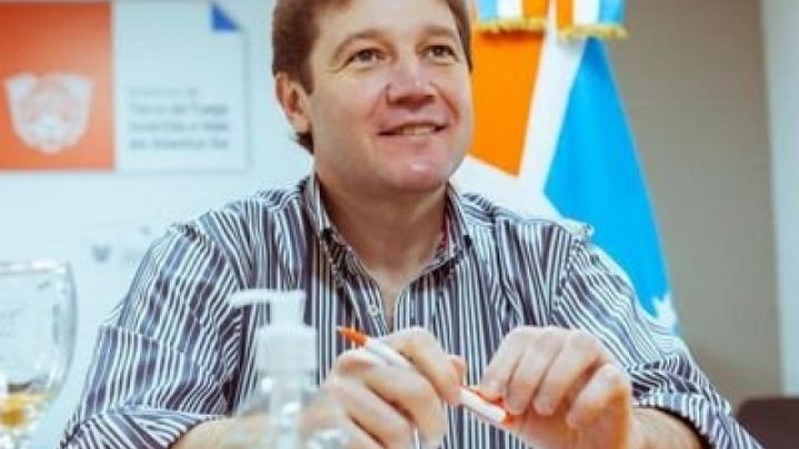 Gobierno Provincial habría gastado dinero en regalos de oro y plata