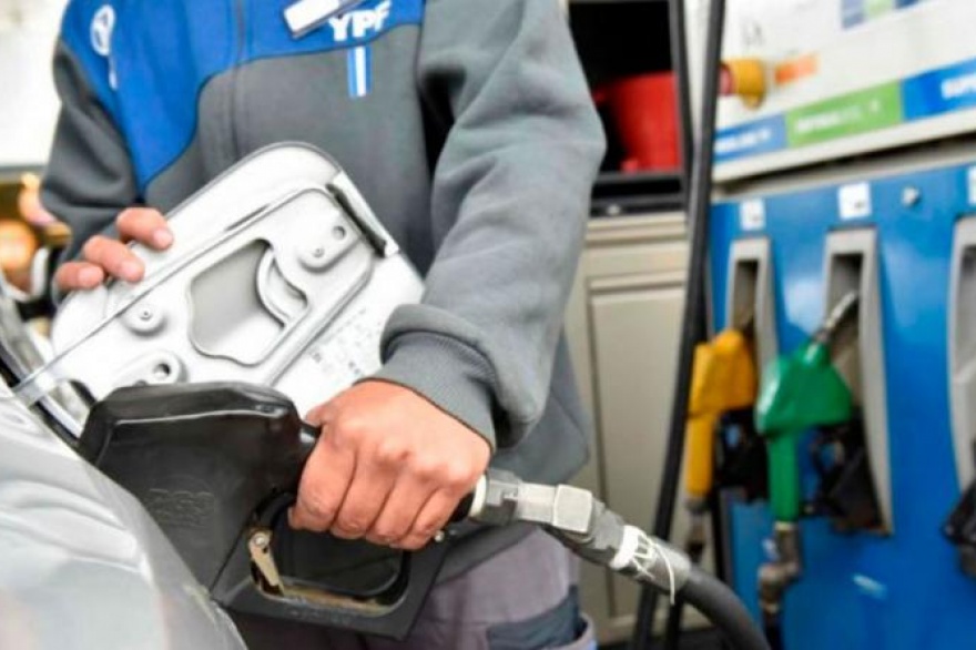 Proponen que el combustible cueste 50% menos en la Patagonia al ser eximido de impuestos
