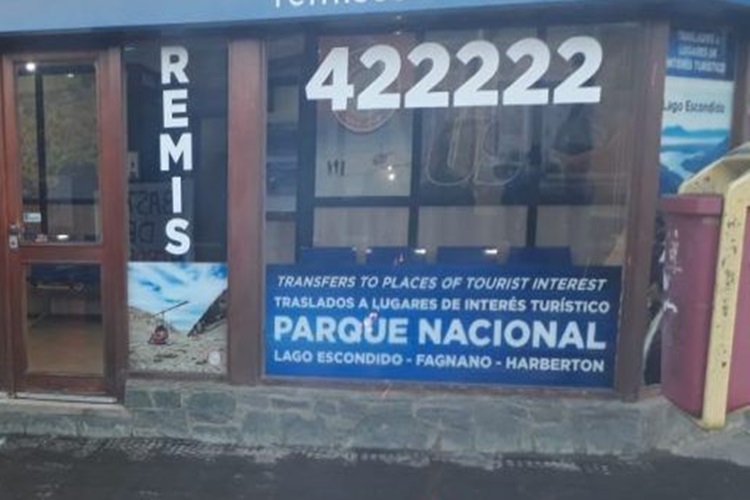 Borracho detenido luego de romper vidrios de una remiseria