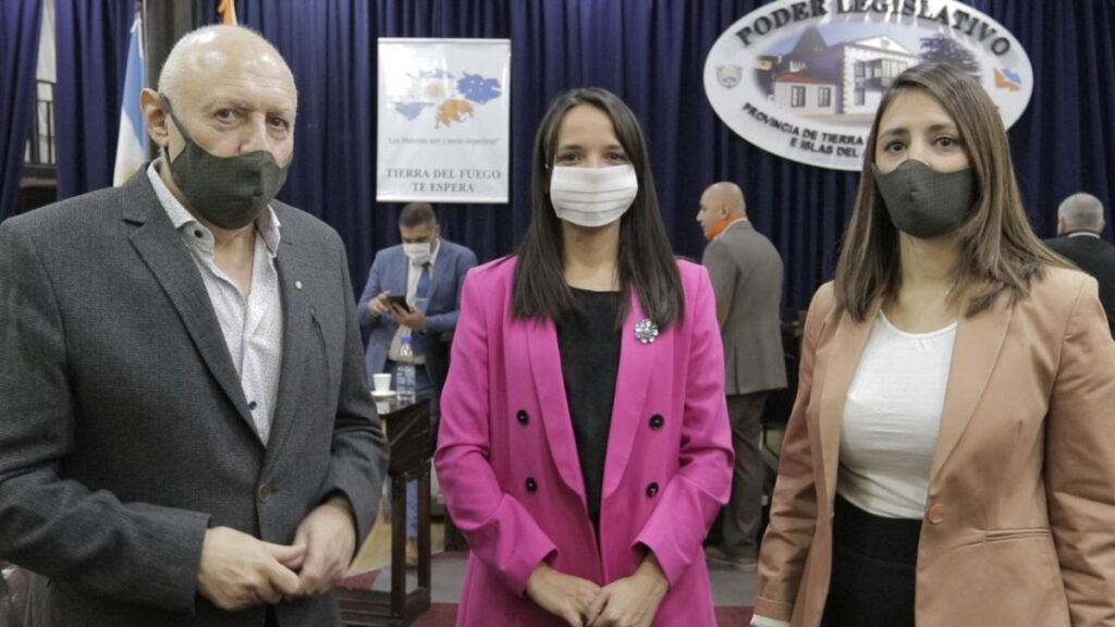 LA MINISTRA QUE QUIERE SER DIPUTADA NO DA LA CARA EN LA LEGISLATURA LA MINISTRA QUE QUIERE SER DIPUTADA NO DA LA CARA EN LA LEGISLATURA