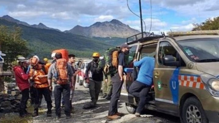 Turistas Rosarinos Pidieron Rescate Por Rotura De Zapatillas Y Encima Se Enojaron