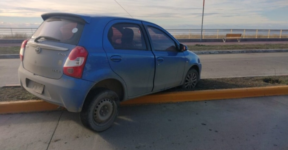 Se Despistó En Calle Güemes Y Su Conductora Fue Trasladada Al Hospital
