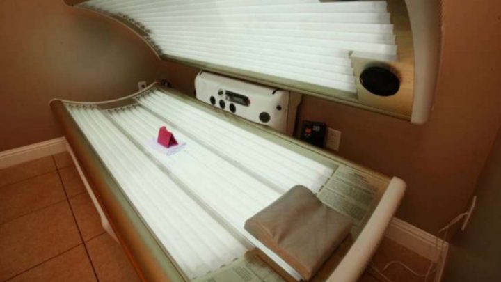 Horror En Austria: Una Mujer Murió Mientras Se Bronceaba En Una Cama Solar