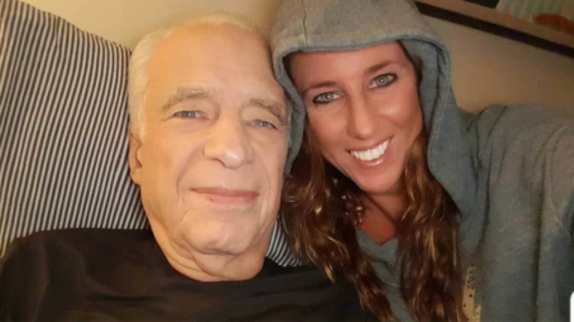 La esposa de Alberto Cormillot compartió un tierno video de las pataditas de su bebé: “Nos estamos volviendo locos de amor” La esposa de Alberto Cormillot compartió un tierno video de las pataditas de su bebé: “Nos estamos volviendo locos de amor”