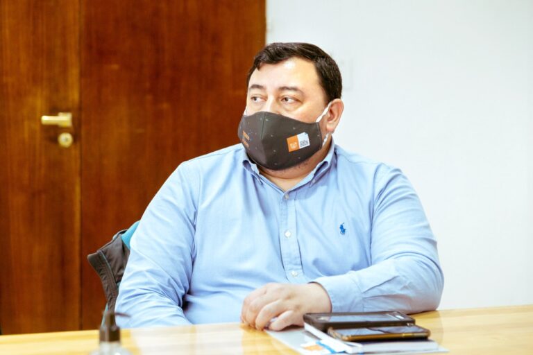 Arribo de nuevas dosis: “con estas vacunas se va a priorizar que se completen esquemas”, indicó Barrios Arribo de nuevas dosis: “con estas vacunas se va a priorizar que se completen esquemas”, indicó Barrios
