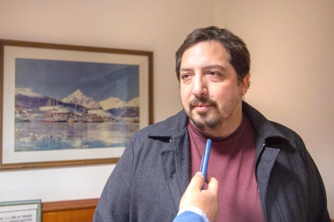 Pelloli: “En vez de operar políticamente sería mejor que hagan casas…”