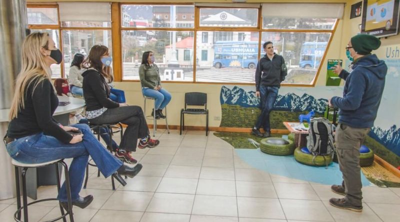 La Secretaría de Turismo fue capacitada en prevención en las actividades de senderismo La Secretaría de Turismo fue capacitada en prevención en las actividades de senderismo