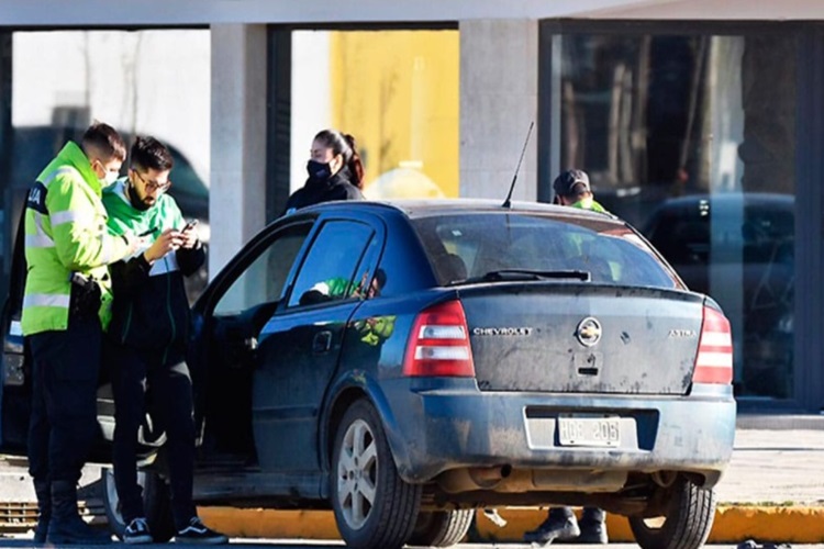 Choque entre un Astra y una Saveiro sin lesionados Choque entre un Astra y una Saveiro sin lesionados