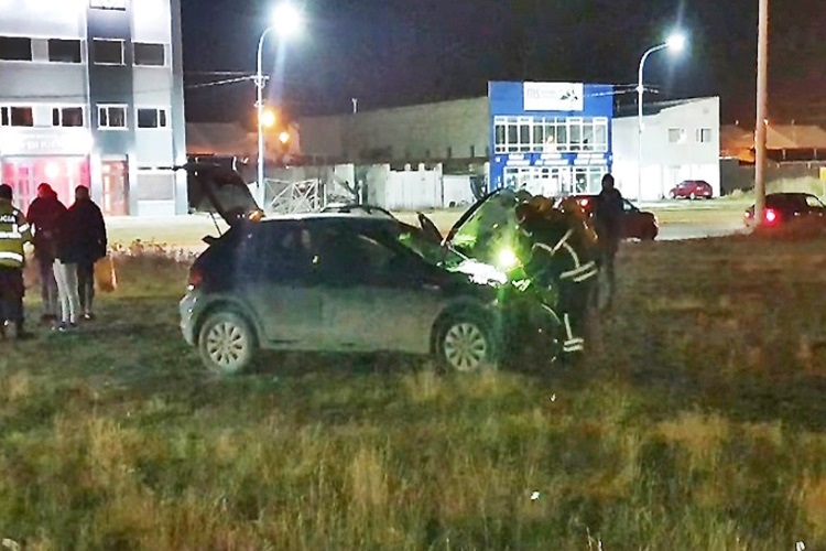 Dos choques y uno de los vehículos involucrados se fugo del lugar