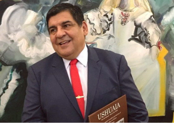 JUAN CARLOS ARCANDO EL BREVE GOBERNADOR QUE GASTÓ 450 MIL PESOS EN SU BASTÓN, QUIERE SER CANDIDATO Y DICE QUE LA PROVINCIA SALE CON EL ESFUERZO DE TODOS JUAN CARLOS ARCANDO EL BREVE GOBERNADOR QUE GASTÓ 450 MIL PESOS EN SU BASTÓN, QUIERE SER CANDIDATO Y DICE QUE LA PROVINCIA SALE CON EL ESFUERZO DE TODOS