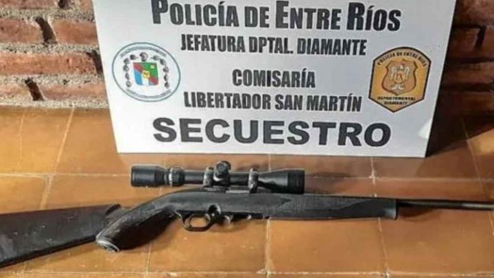 Tiene 15 años, intentó matar a su mamá, baleó a su hermano y se enfrentó a tiros con la policía