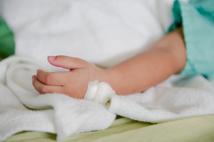 Una bebé de 8 meses está grave por ingerir dióxido de cloro