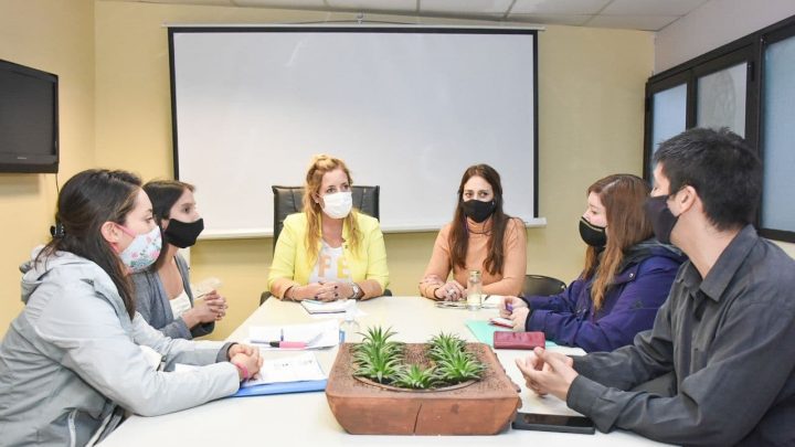 LA MUNICIPALIDAD RECIBIÓ A LOS VECINOS Y VECINAS DE FUEGUINOS SIN RESPUESTAS