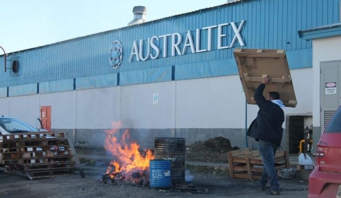 AustralTex deberá pagar el 100% de los salarios adeudados a los trabajadores