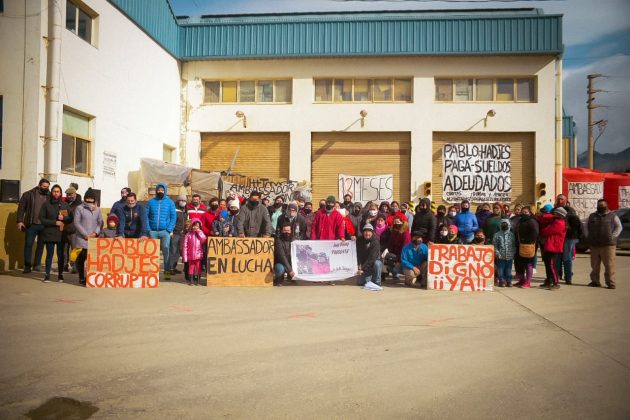 Ambassador: Trabajadores abandonados por la empresa y el gremio siguen en pie de guerra