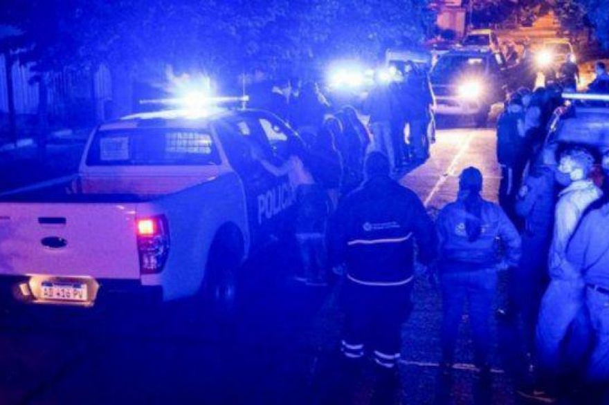 Su hijo organizó una fiesta clandestina y le embargaron el sueldo por un año Su hijo organizó una fiesta clandestina y le embargaron el sueldo por un año