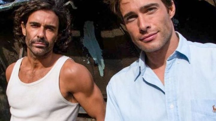 El beso de Mariano Martínez y Rodrigo Guirao Díaz que ambos compartieron en redes