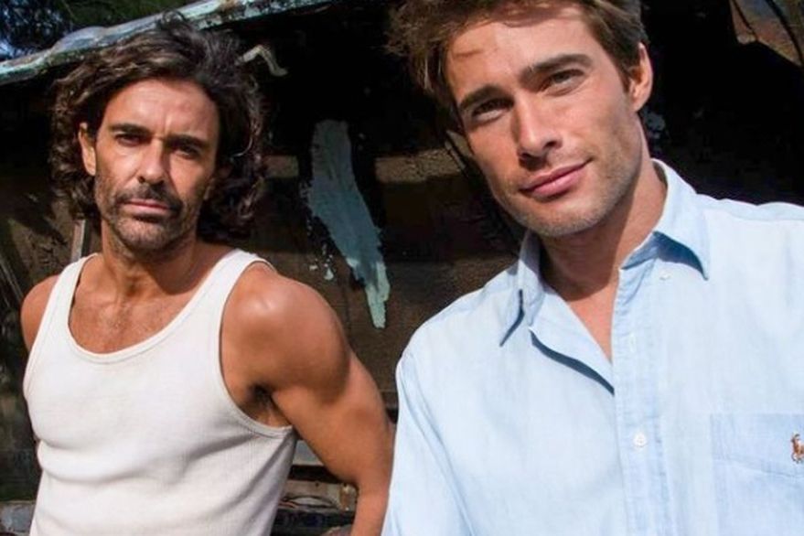 El beso de Mariano Martínez y Rodrigo Guirao Díaz que ambos compartieron en redes