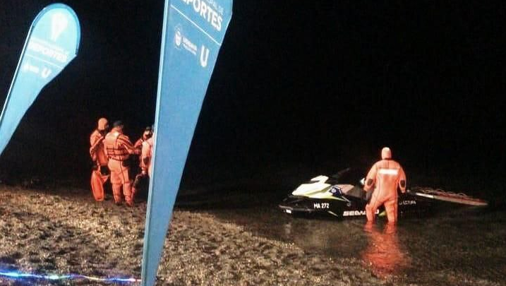 COMENZARON CON LOS FESTEJOS POR LA NOCHE MÁS LARGA EN USHUAIA CON EL “NADO EN AGUAS FRÍAS” EN EL CANAL BEAGLE
