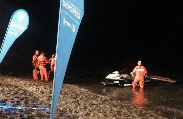 COMENZARON CON LOS FESTEJOS POR LA NOCHE MÁS LARGA EN USHUAIA CON EL “NADO EN AGUAS FRÍAS” EN EL CANAL BEAGLE