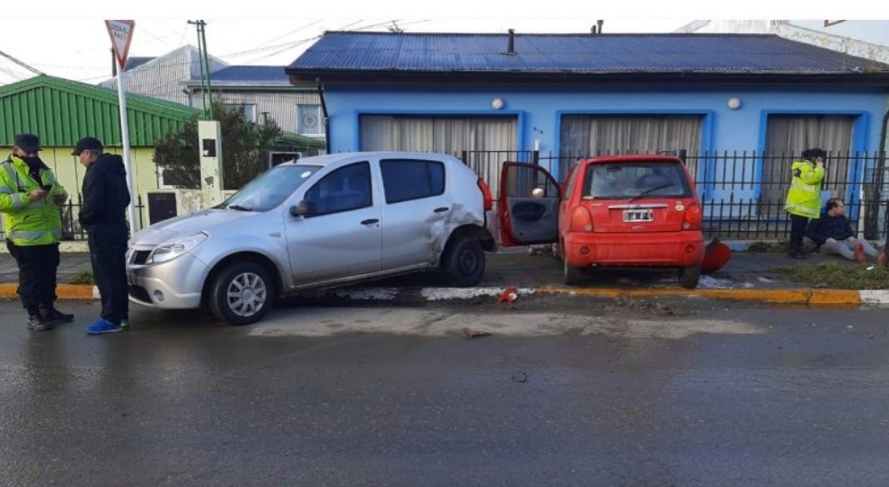 Choque Con Tres Vehículos Afectados En Ushuaia Choque Con Tres Vehículos Afectados En Ushuaia