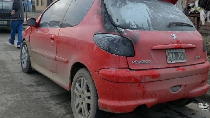 Incendian Intencionalmente Un Vehículo En La Madrugada