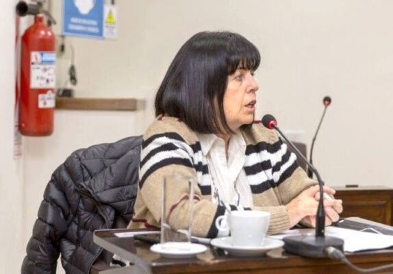 Turismo: El bloque radical pidió que se vacune a los trabajadores del sector