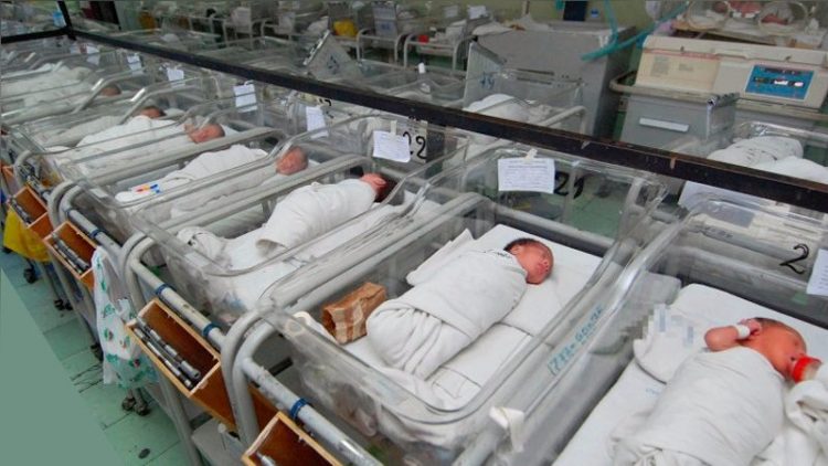 Tiene 37 años y dio a luz a 10 bebés: “Cuando el médico me lo dijo, no lo creía”