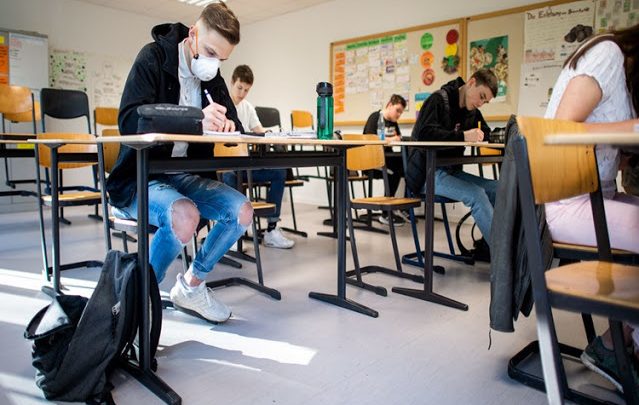 Pasan todos, ningún alumno repetiría este año