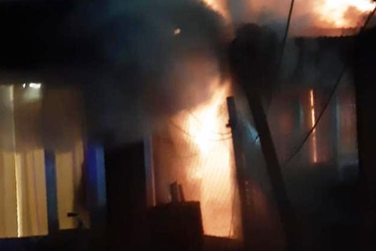Incendio sin lesionados en la madrugada