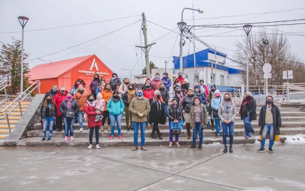 EMPRENDEDORAS DE USHUAIA REALIZARON UNA NAVEGACIÓN POR EL CANAL BEAGLE