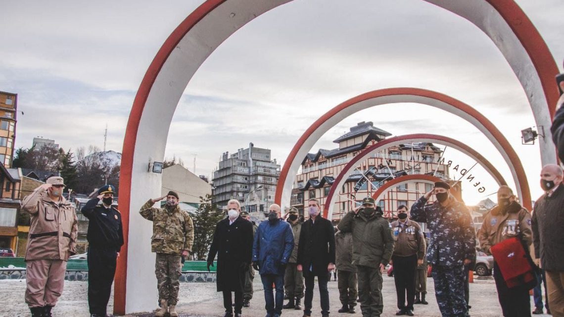 LA MUNICIPALIDAD DE USHUAIA PARTICIPÓ DEL ACTO DE HOMENAJE A MARTÍN MIGUEL DE GÜEMES EN EL BICENTENARIO DE SU MUERTE LA MUNICIPALIDAD DE USHUAIA PARTICIPÓ DEL ACTO DE HOMENAJE A MARTÍN MIGUEL DE GÜEMES EN EL BICENTENARIO DE SU MUERTE