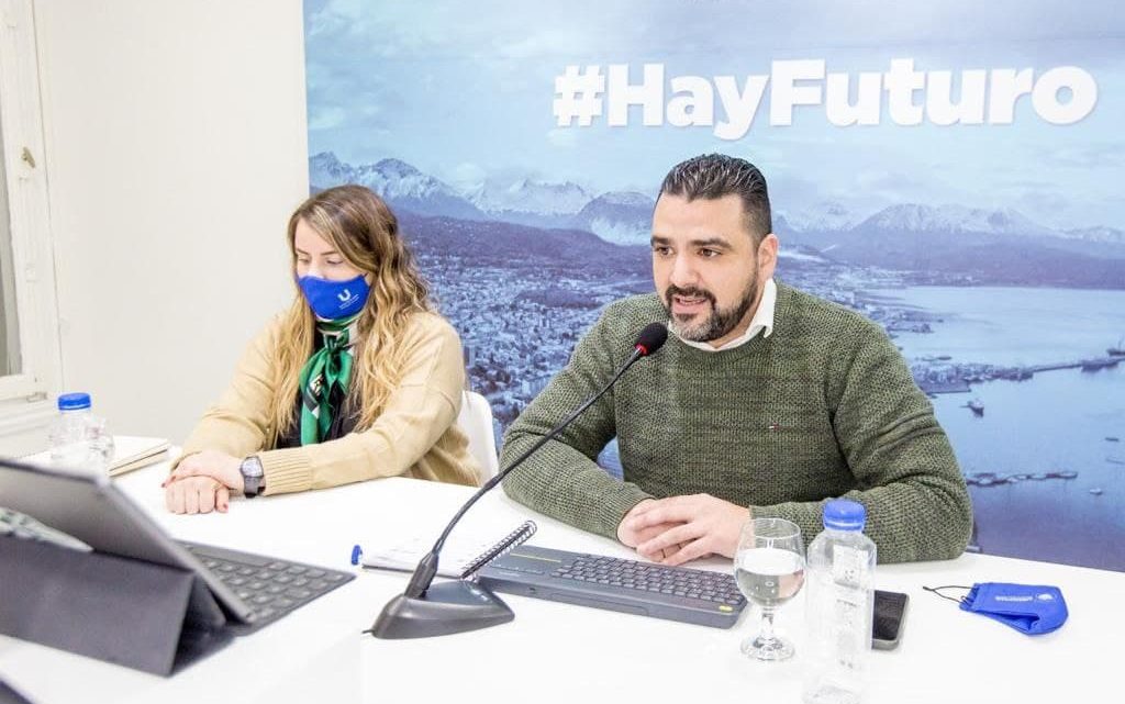 EL INTENDENTE VUOTO INAUGURÓ EL SIMPOSIO INTERNACIONAL DE VISIONES SOBRE LA ANTÁRTIDA