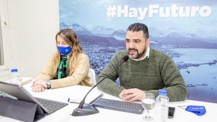 EL INTENDENTE VUOTO INAUGURÓ EL SIMPOSIO INTERNACIONAL DE VISIONES SOBRE LA ANTÁRTIDA