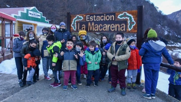 TURISMO SOCIAL DE USHUAIA: NIÑOS Y NIÑAS DE TERAPIA ASISTIDA CON PERROS Y DEL MERENDERO MALVINAS ARGENTINAS DISFRUTARON DE PASEOS