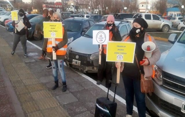 Desempleados reclaman trabajo para los que tengan mas de 4 años en TDF