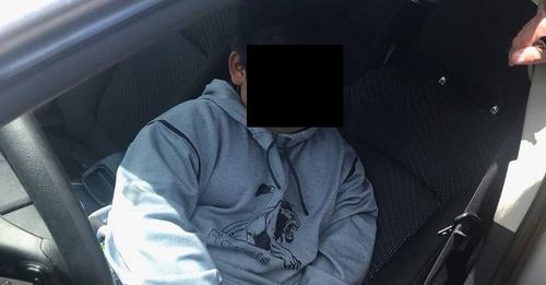 Un niño de 12 años fue sorprendido mientras robaba un vehículo Un niño de 12 años fue sorprendido mientras robaba un vehículo