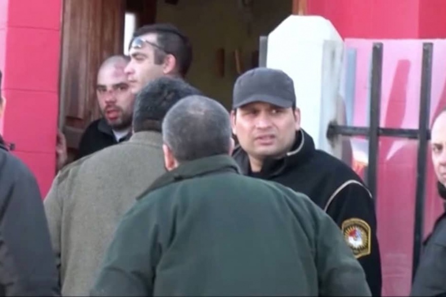 Docente acusado de abuso fue sobreseído y ahora demandará a quienes lo lincharon Docente acusado de abuso fue sobreseído y ahora demandará a quienes lo lincharon