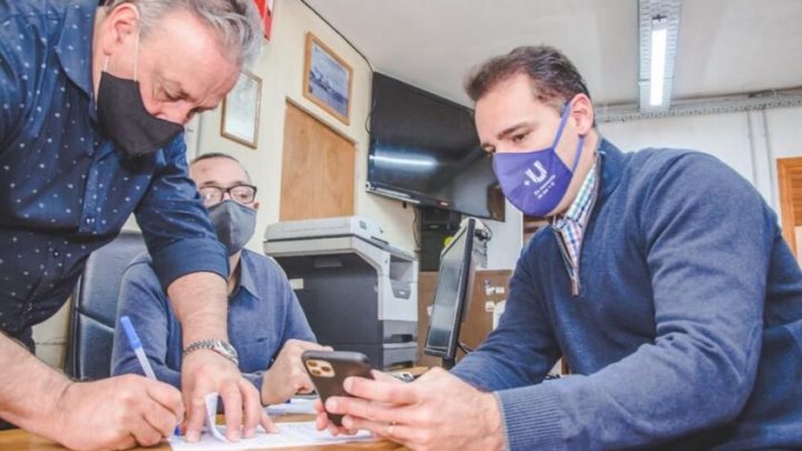 Integrantes de la Asociación de Propietarios de Taxis accedieron a la Tarjeta +U