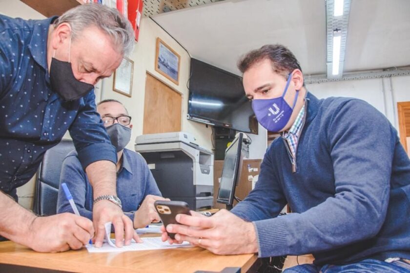 Integrantes de la Asociación de Propietarios de Taxis accedieron a la Tarjeta +U