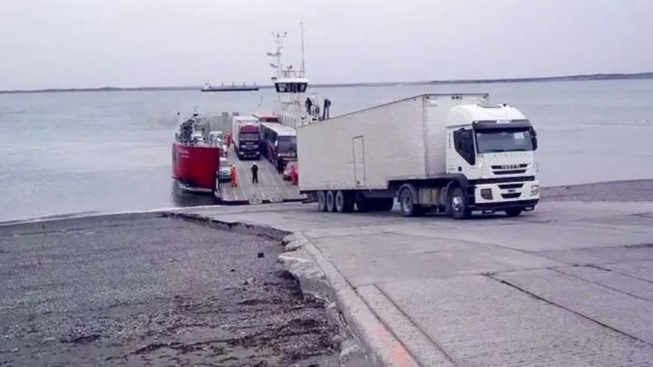 Cuatro mil pesos el costo de la barcaza en Bahía Azul